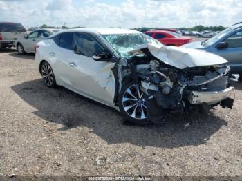  Salvage Nissan Maxima