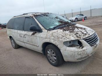  Salvage Chrysler Town & Country