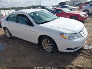  Salvage Chrysler 200