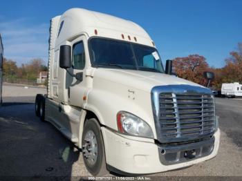  Salvage Freightliner Cascadia 125