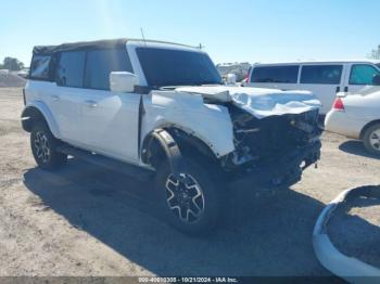  Salvage Ford Bronco