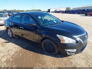  Salvage Nissan Altima