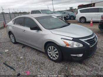  Salvage Nissan Altima