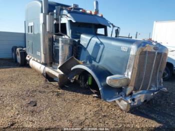  Salvage Peterbilt 389