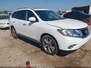  Salvage Nissan Pathfinder