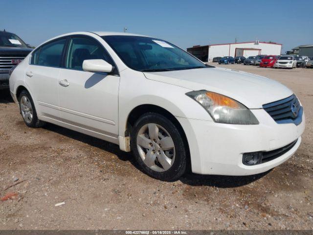  Salvage Nissan Altima