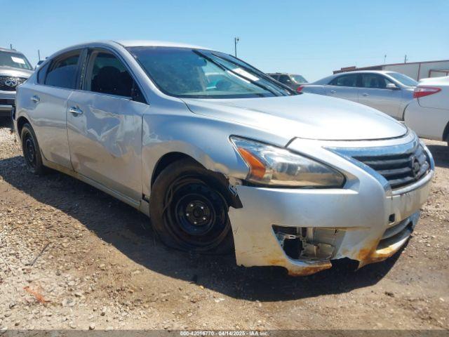  Salvage Nissan Altima