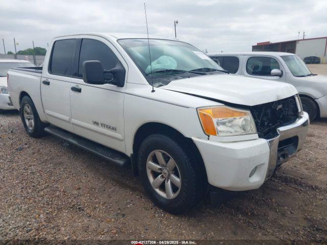  Salvage Nissan Titan