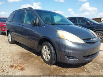  Salvage Toyota Sienna