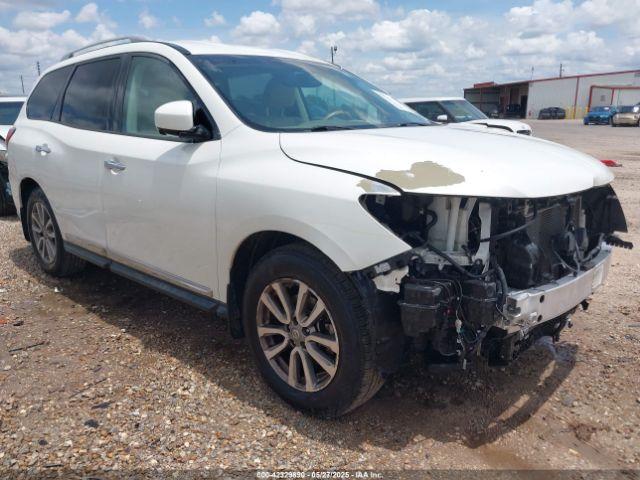  Salvage Nissan Pathfinder