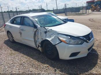  Salvage Nissan Altima