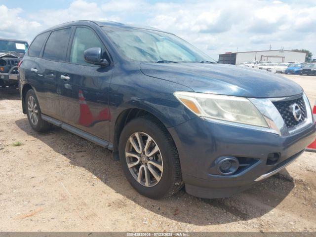  Salvage Nissan Pathfinder