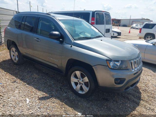  Salvage Jeep Compass