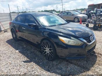  Salvage Nissan Altima