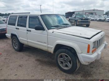  Salvage Jeep Cherokee