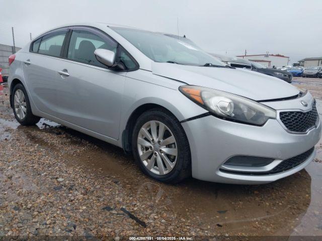  Salvage Kia Forte