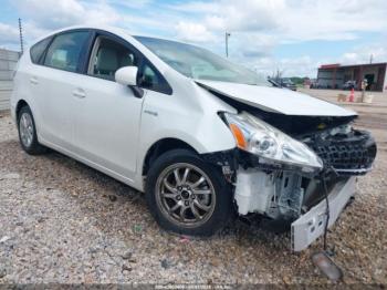 Salvage Toyota Prius v