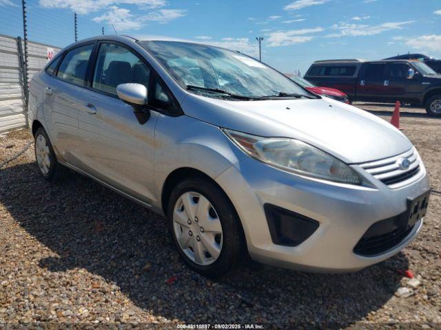  Salvage Ford Fiesta