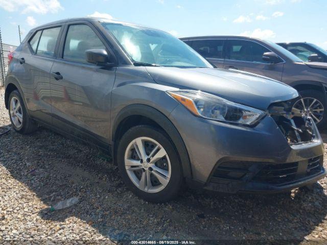  Salvage Nissan Kicks