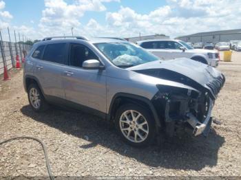  Salvage Jeep Cherokee