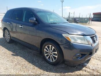  Salvage Nissan Pathfinder