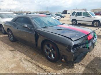  Salvage Dodge Challenger