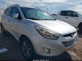  Salvage Hyundai TUCSON