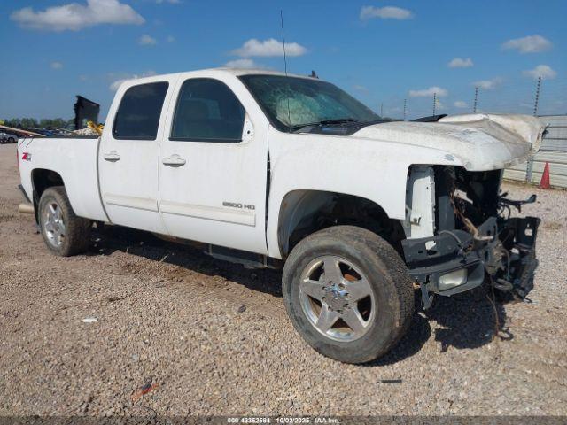  Salvage Chevrolet Silverado 2500