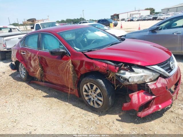  Salvage Nissan Altima
