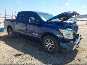 Salvage Nissan Titan