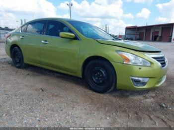  Salvage Nissan Altima