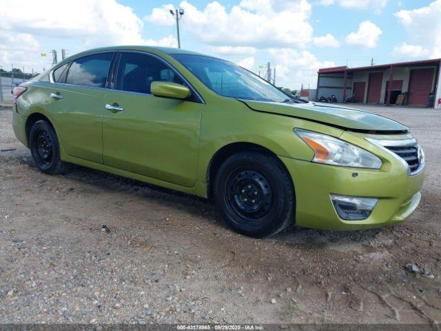  Salvage Nissan Altima