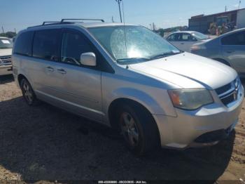  Salvage Dodge Grand Caravan