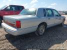 Lincoln Towncar Image 10