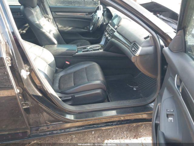 Honda Accord Sport 2.0t Image 11