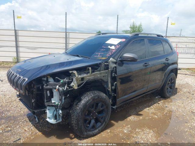 Jeep Cherokee Trailhawk Image 10
