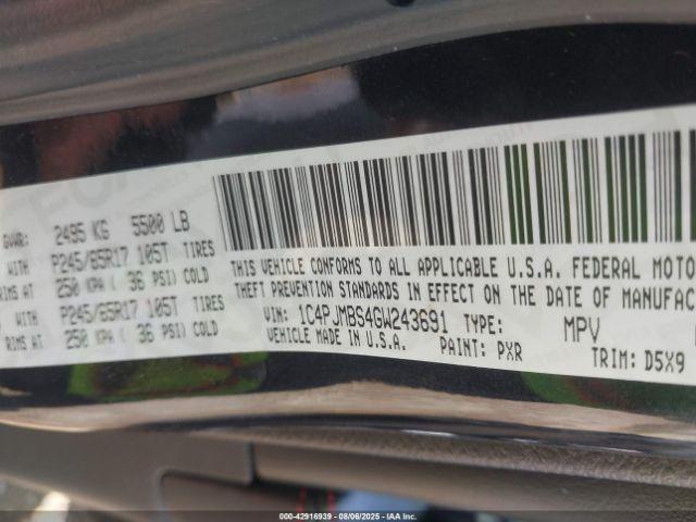 Jeep Cherokee Trailhawk Image 8