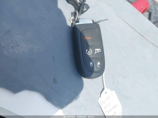 Jeep Cherokee Trailhawk Image 4