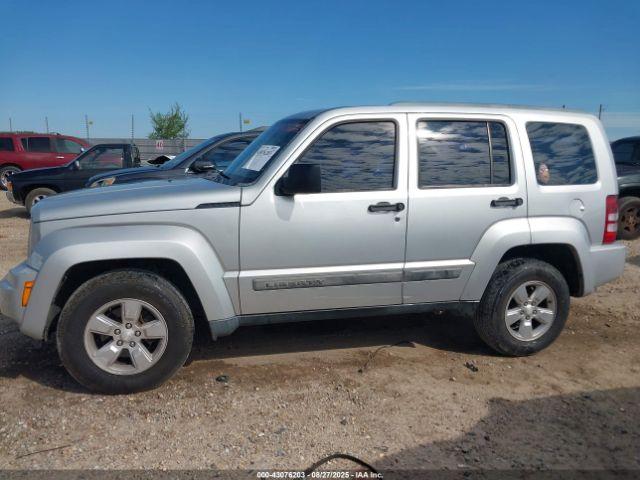 Jeep Liberty Sport Image 12