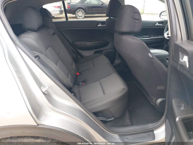 Kia Sportage Lx Image 9