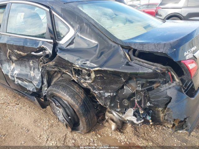 Nissan Altima 2.5 S Image 10