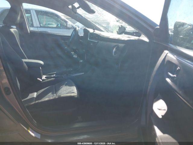 Toyota Corolla Le Image 9