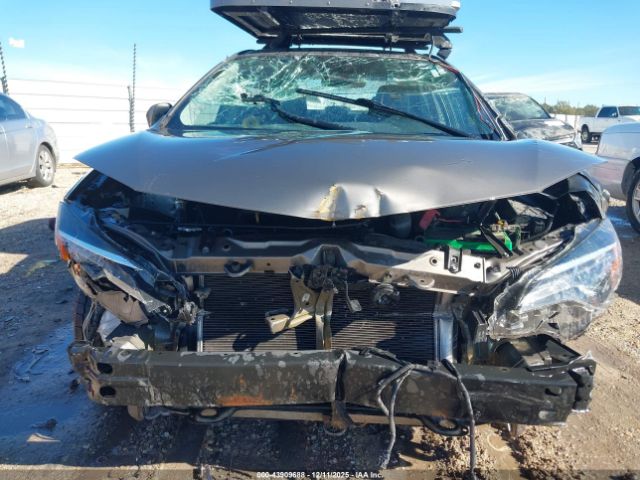 Toyota Corolla Le Image 8