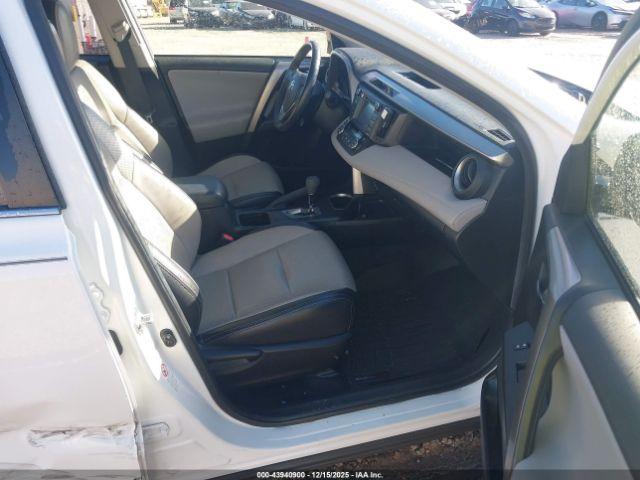 Toyota RAV4 Xle Image 13