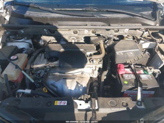 Toyota RAV4 Xle Image 8