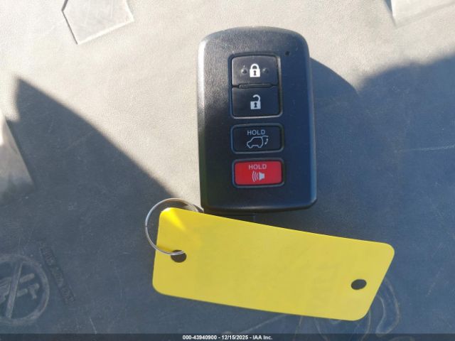 Toyota RAV4 Xle Image 4