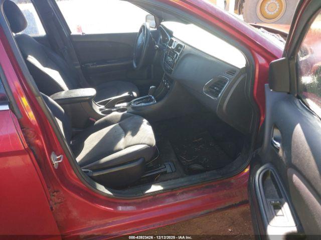 Chrysler 200 Lx Image 3