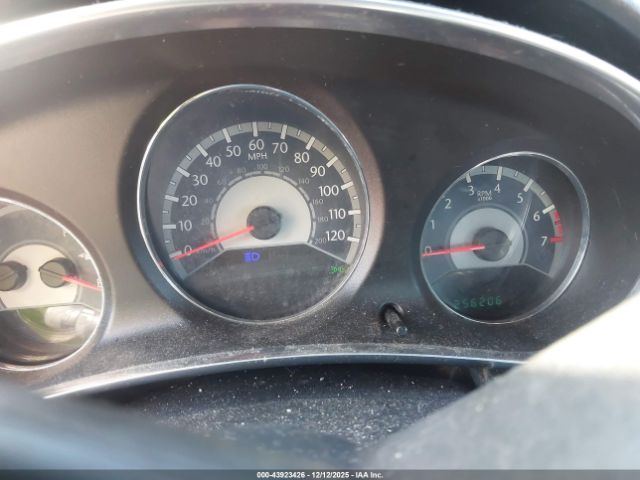 Chrysler 200 Lx Image 8