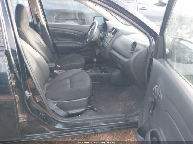 Nissan Versa 1.6 S+ Image 6