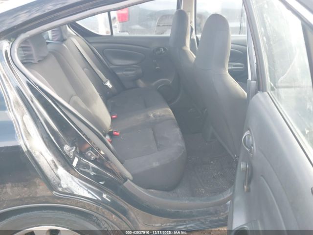 Nissan Versa 1.6 S+ Image 11